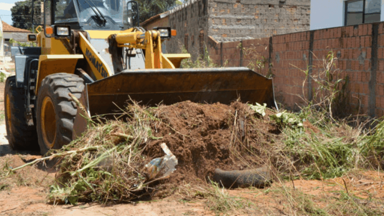 Retirada de Entulho e Limpeza de Terrenos